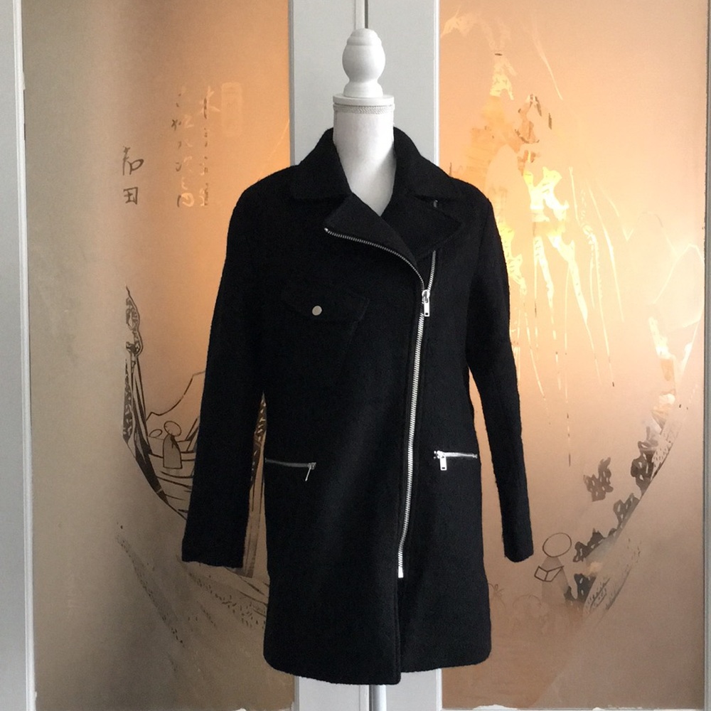 H&M black side zip coat